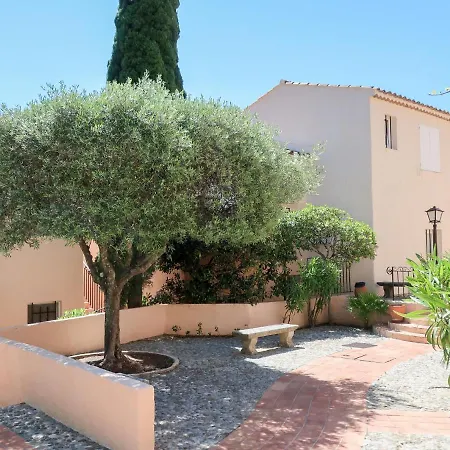 Appartement Village De Silhouette-8 By Interhome